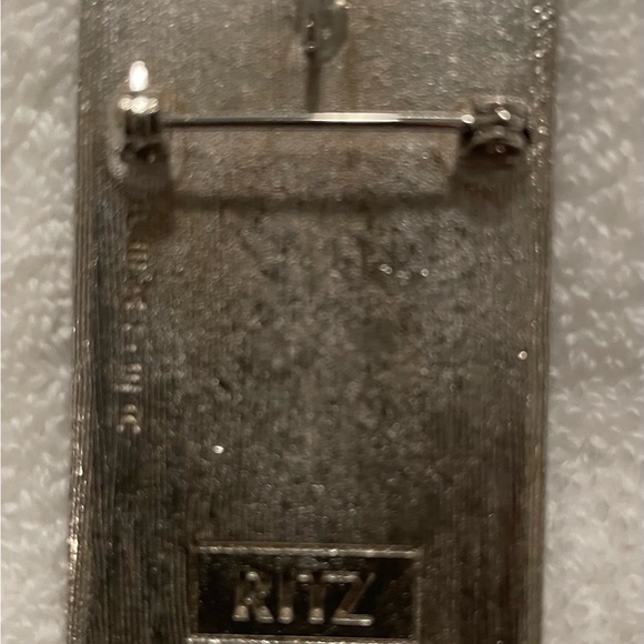 Ritz Vintage Black Enamel and Pewter Art Deco Brooch - Picture 2 of 3